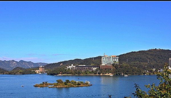 坚持两个核心