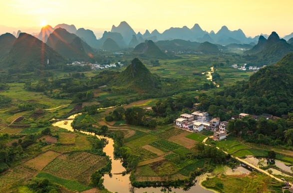 小溪说职场，小溪用英语说：助你成为英语职场高手