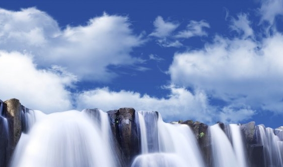 凿壁偷光的故事20字