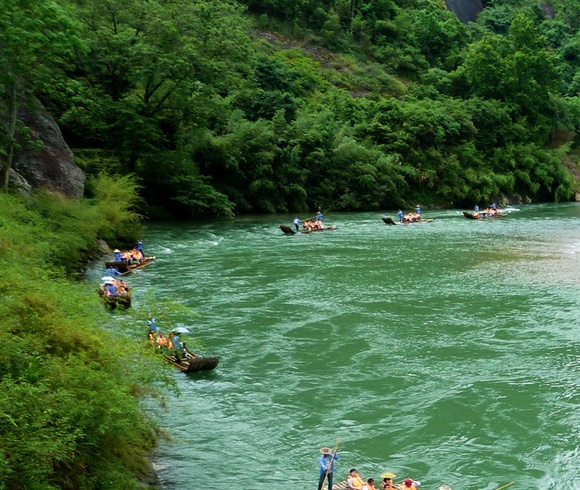 就算全世界离开你歌词是哪首歌