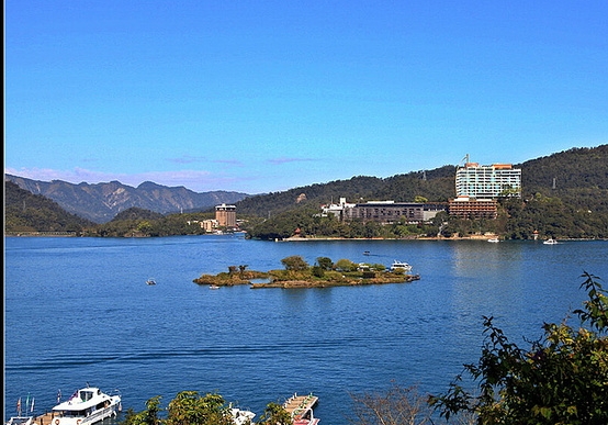 科技种植:科技种植助力乡村振兴，简笔画展现创新农业