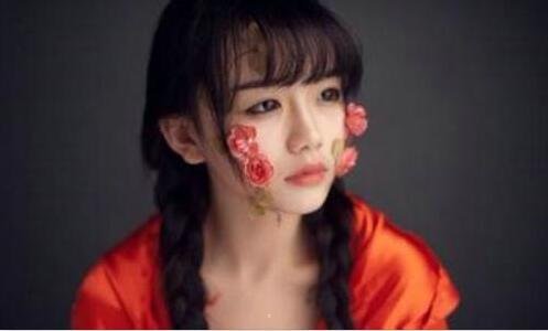 二电子版个人简历下载