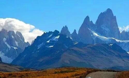 二童装小店面门头装修图