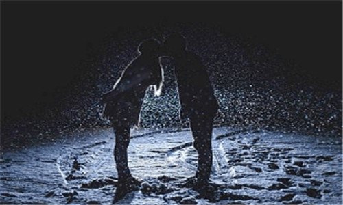 二拖死收停车费的女孩现状
