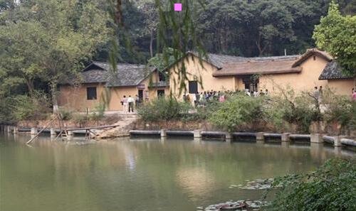 三飞机维修专业学校