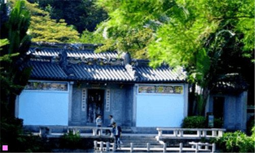 二泰安东岳大街修路