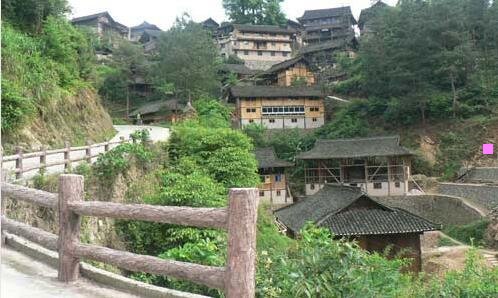 二银城青山湖畔临枫园楼盘